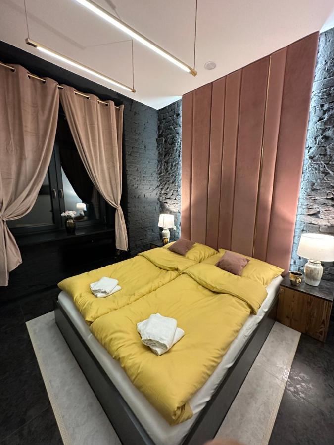 Darkhouse Versace Pink Λοτζ Εξωτερικό φωτογραφία